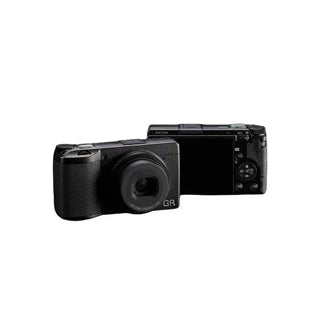 Appareil photo compact Ricoh GR III x HDF le Compact Expert Haut de Gamme, ideal pour les photos prises sur le vif